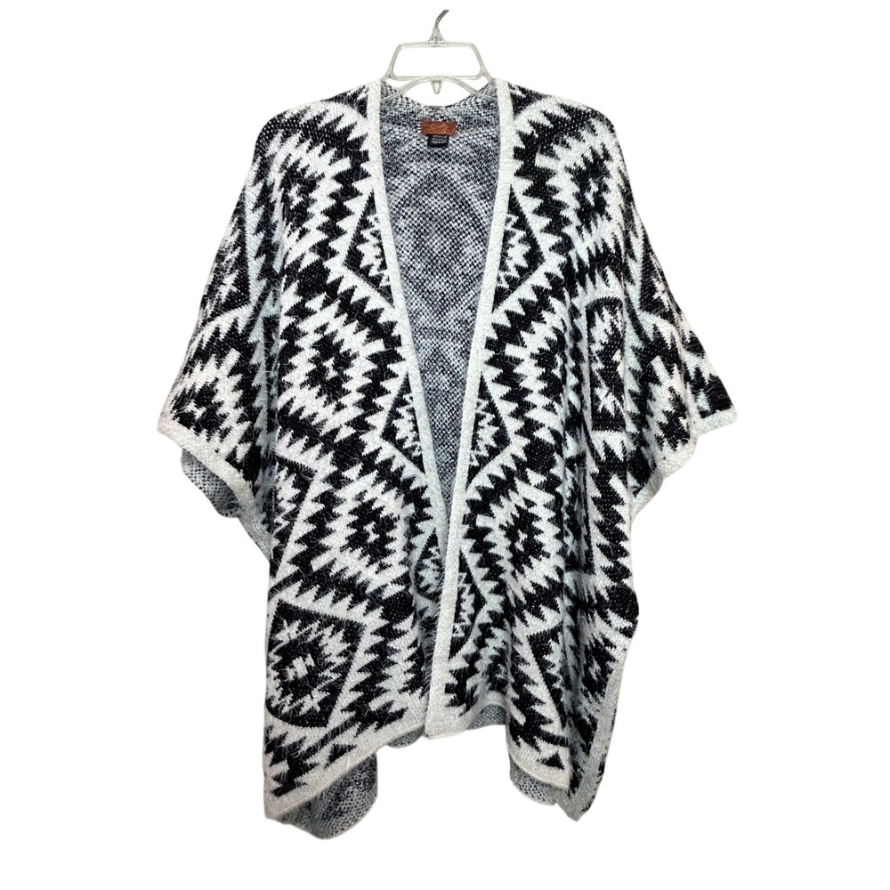Scully Poncho Women OS Black White Geometric Southwestern Fuzzy Cozy Aztec Chic